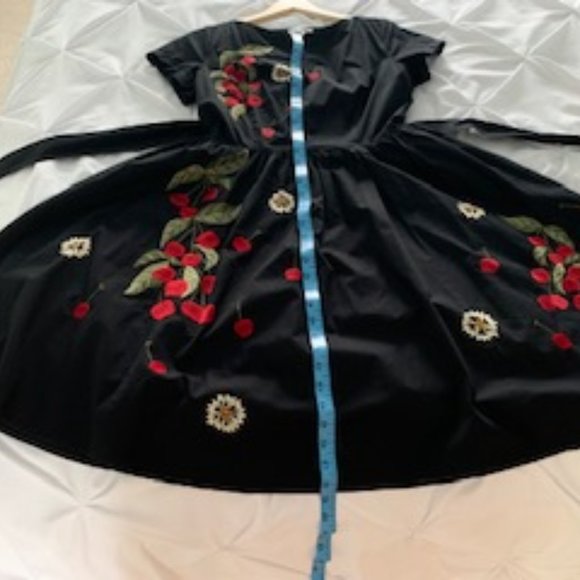 Custom Black Embroidered Fit & Flare Retro Cherry & Daisy dress boat neck - Picture 6 of 7